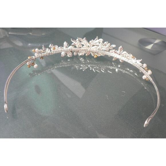 USA Bride Rhinestone Pearl Tiara in Red White & Silver - Picture 2 of 3